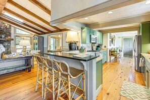 House (3 Bedrooms) | Interior