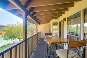 Apartment (3 Bedrooms) | Interior - Dock & Charming Train Sounds! Riverside Retreat (Carlsbad)