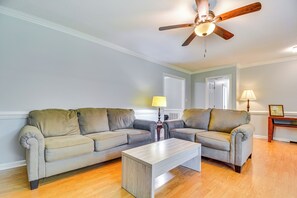 House (5 Bedrooms) | Interior
