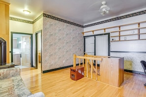 House (1 Bedroom) | Interior