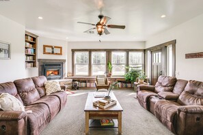 House (4 Bedrooms) | Interior