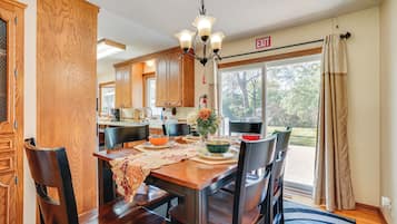 House (4 Bedrooms) | Interior