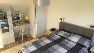 2 bedrooms, iron/ironing board, WiFi, bed sheets