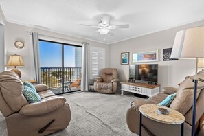 Smart TV - A427 at The Myrtle Beach Resort: Oceanview Oasis (Myrtle Beach)