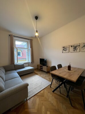 Smart TV - Old Town Vibe & Wave (Graz)