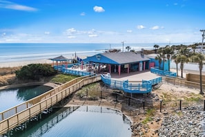 ビーチの近く