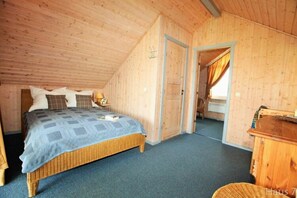 3 camere, con arredamento individuale