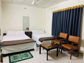 Deluxe Double Room, Sea View | In-room safe, desk