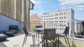 Apartamento familiar, 2 habitaciones, patio | Terraza o patio