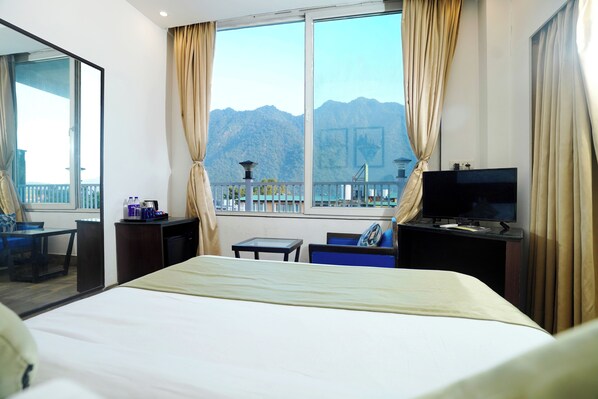Standard Double Room, Hill View | 1 bedroom, desk, free WiFi