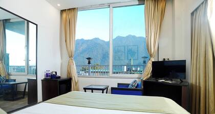 N3N Ganga Retreat by Stotrak