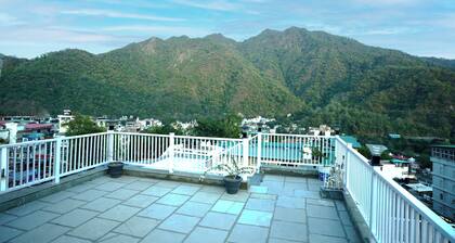 N3N Ganga Retreat by Stotrak