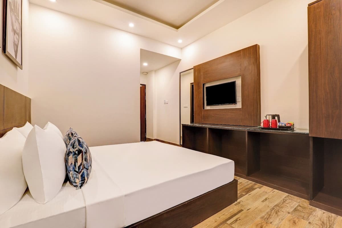 1 bedroom, desk, free WiFi