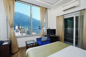 Standard Double Room, Hill View | Desk, free WiFi - N3N Ganga Retreat by Stotrak (Rishikesh)