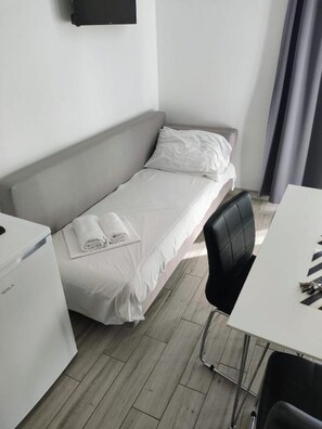 2 室のベッドルーム、WiFi (無料)、ベッドシーツ