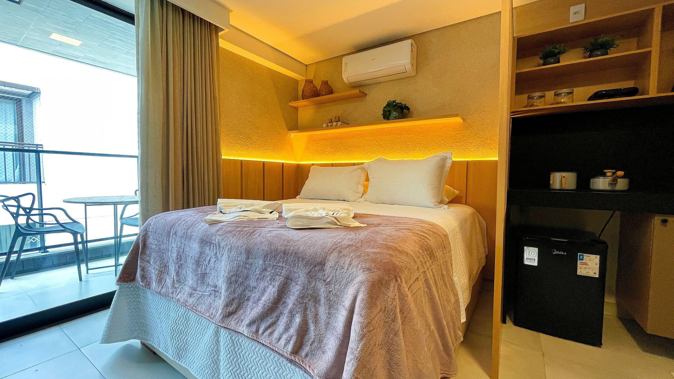 Design Apart Daire | 1 yatak odası, ayrı ayrı dekore edilmiş, ayrı ayrı döşenmiş, masa 