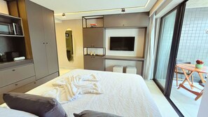 1 bedroom, individually decorated, individually furnished, desk - Hyde Park - By Living (João Pessoa)