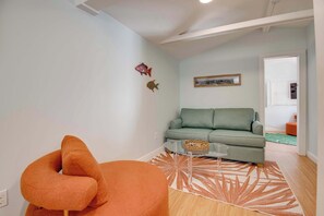 Een televisie en een kantoor