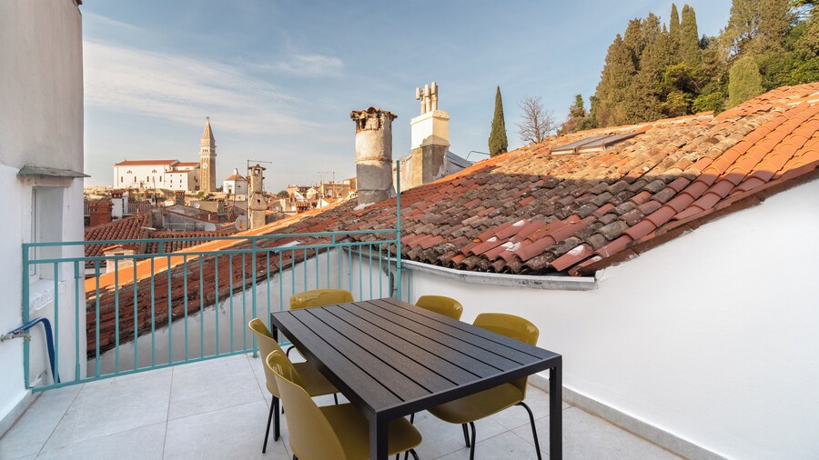 Selamare Apartment