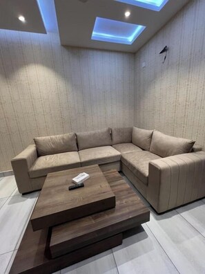 Literie de qualité supérieure, coffres-forts dans les chambres, bureau