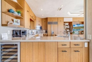 Condo, 2 Bedrooms | Private kitchen