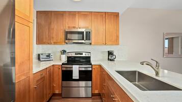 Townhouse, 3 kamar tidur | Dapur pribadi