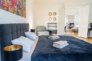 Deluxe Apartment, City View