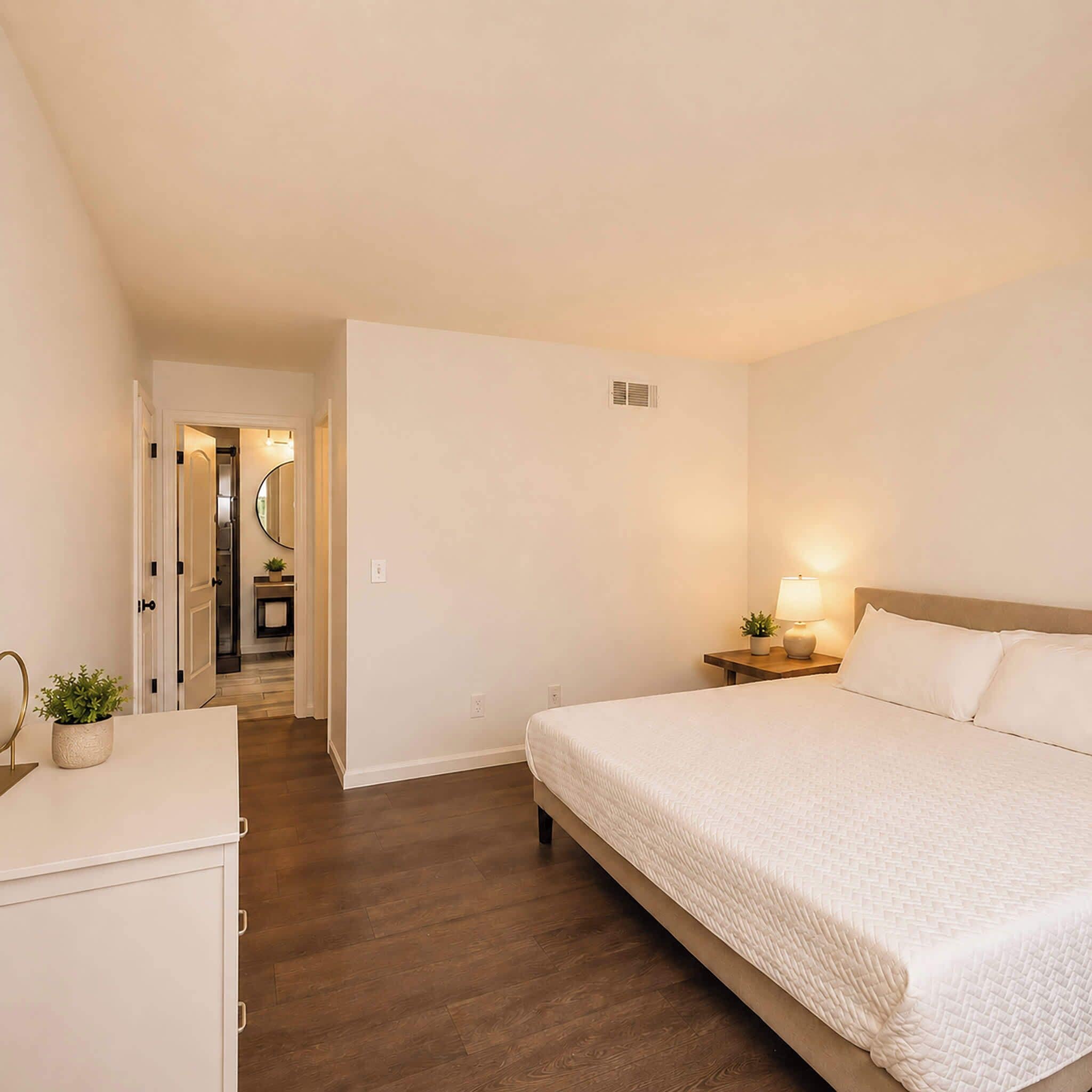 5 Schlafzimmer, Bügeleisen/Bügelbrett, Reisekinderbett, WLAN