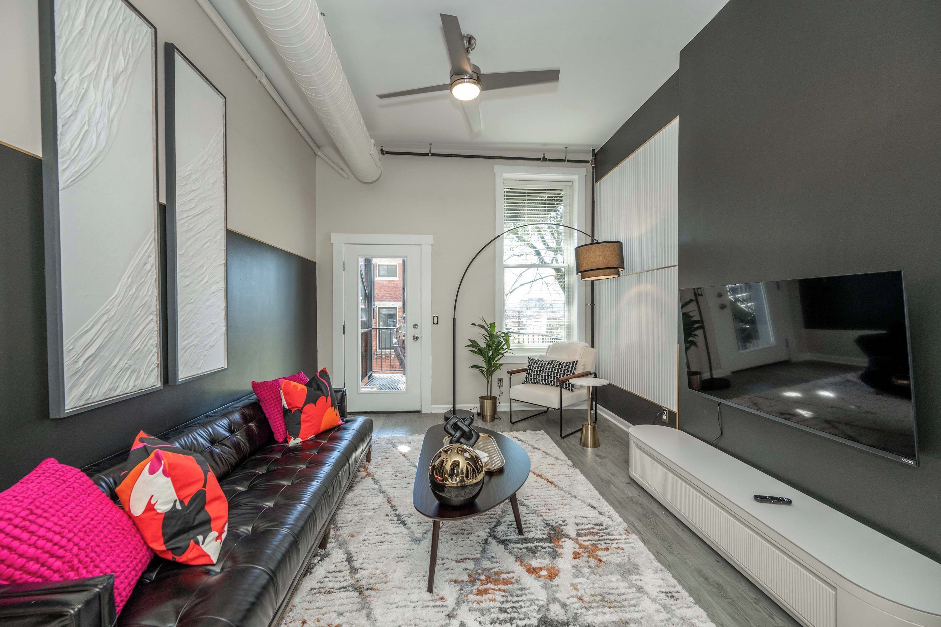 Télévision, espaces bureaux