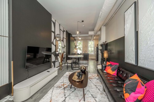 Queen City Views 2 – Sleeps 2!