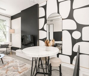 Dining - Queen City Views 2 – Sleeps 2! (Cincinnati)