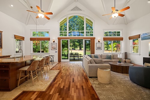 Lei Aloha - A Private Retreat, Pool + Fairway views
