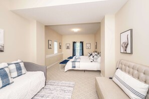 4 bedrooms, desk, WiFi, bed sheets