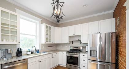 Ludlow Lodge w/ City Views