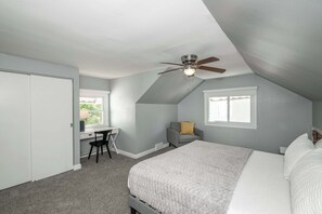 5 bedrooms, iron/ironing board, WiFi, bed sheets