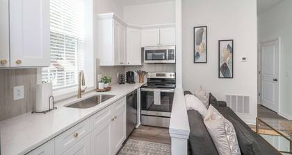 *New Listing* Covington Charm Suites