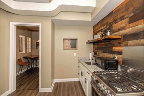 Fridge, microwave, oven, stovetop - Monmouth Lofts | Newport Lofts Sleep 10 (Newport)