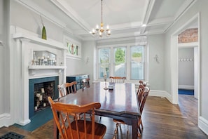 Dining - Urban Elegance Getaway (Columbus)