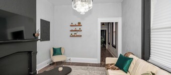 Stylish, Modern Gem in the HIlls