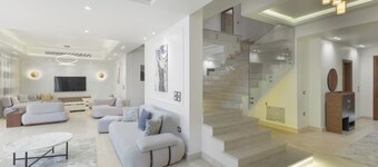 Luxe 7BR All Ensuite @Palm Hills Golf Ex with private pool & garden WiFi, AC