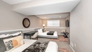 4 bedrooms, desk, iron/ironing board, travel crib