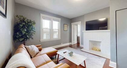 The Vista View Villa 2 – Charming Retreat for 4!