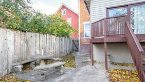 Terrace/patio - Suites on Main 1 (Covington)