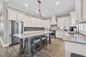 Coffee/tea maker, toaster, dining tables, kitchen islands - 🌴30A-Private Pool-Walk to Beach-Yolo by the Sea🌴 (Santa Rosa Beach)