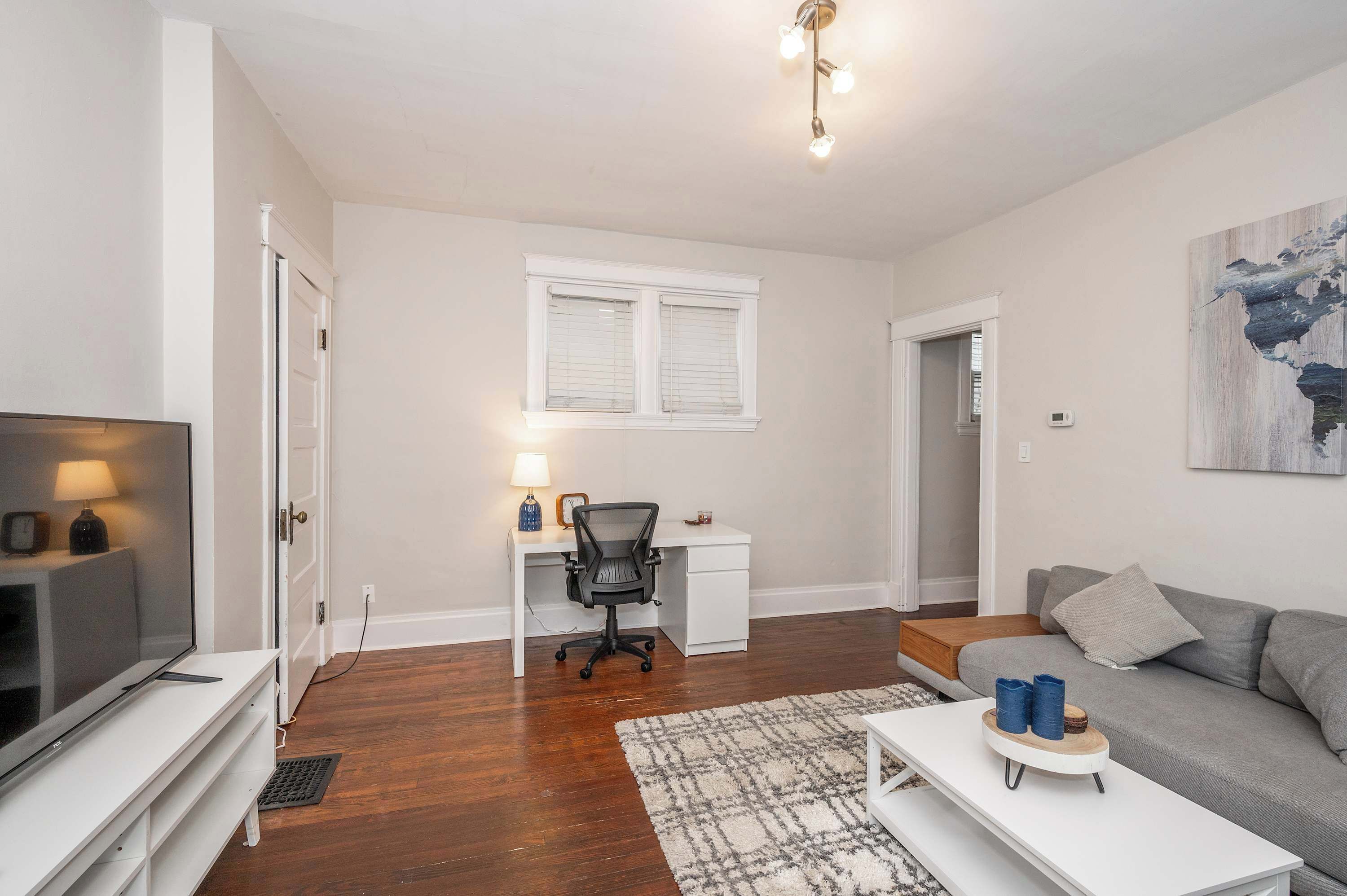 テレビ、書斎 / ワークスペース