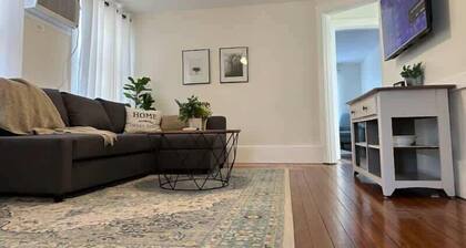 Historic Ludlow Apt B