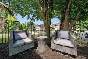 Property grounds - Chic City Retreat 93A (Columbus)