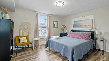 3 habitaciones, escritorio, wifi y ropa de cama