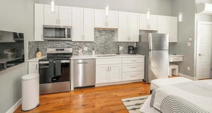 Findlay Market Suite 1 – For 2!