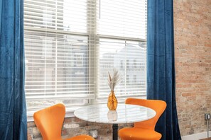 Dining - Findlay Market Suite 3 – For 2! (Cincinnati)
